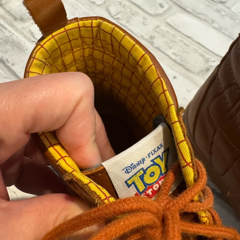 Toy Story Vans Men's  Woody - Picture 3 of 8